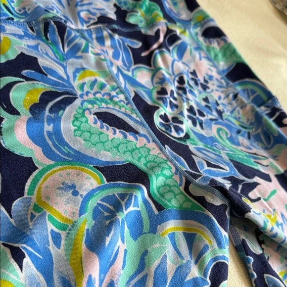 Lilly Pulitzer sirens and spirits luxletic Cropped Leggings L - Picture 7 of 9